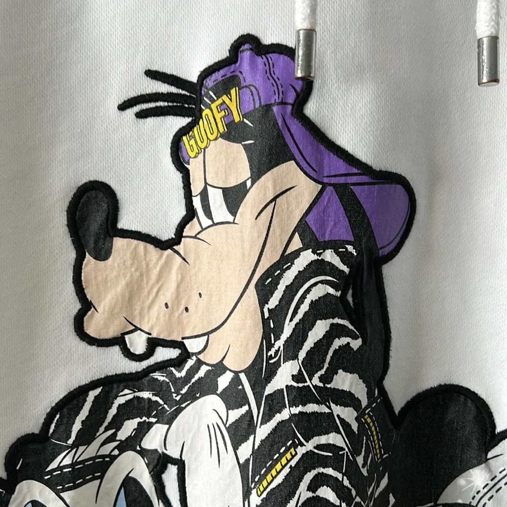 Moschino H&M Disney Collaboration Hoodie 2018 Release - Picture 11 of 17
